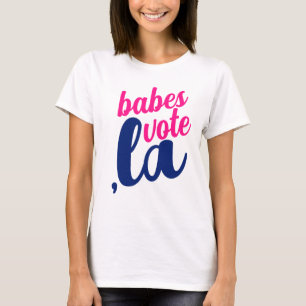 Camiseta ,la Kamala bebês votam texto azul rosa-quente