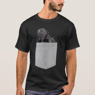 Camiseta Lab Preto Puppy No Bolso