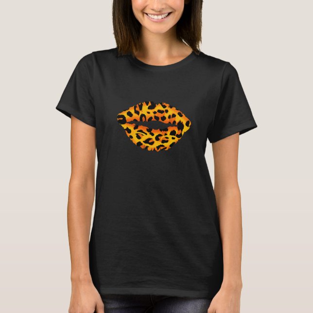 Camiseta Lábios beijando com Padrão de Leopardo Selvagem (Frente)