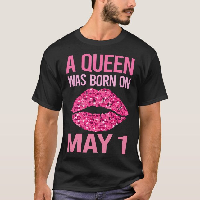 Camiseta Lábios cor-de-rosa - 1º de maio 1rua 01 (Frente)