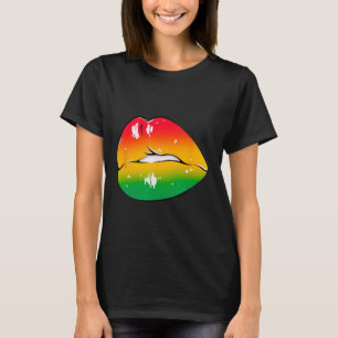 Camiseta Lábios Vermelho Amarelo Verde Desenho de Arte Labi