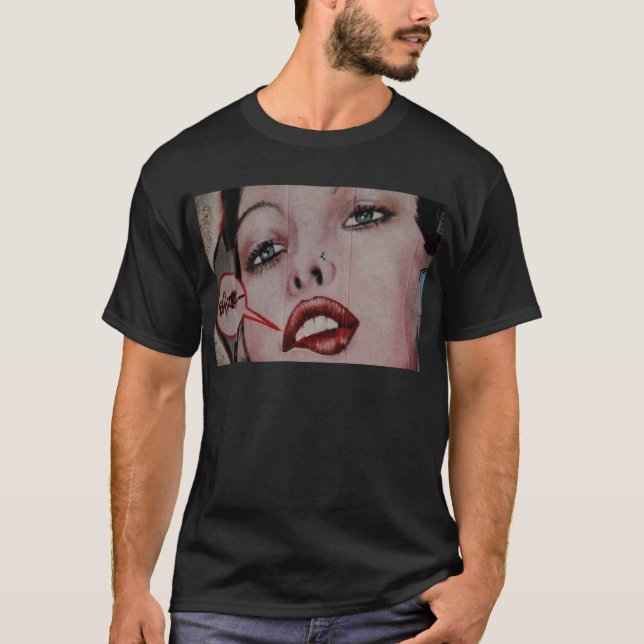 Camiseta Lábios vermelhos (Frente)