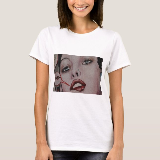 Camiseta Lábios vermelhos (Frente)