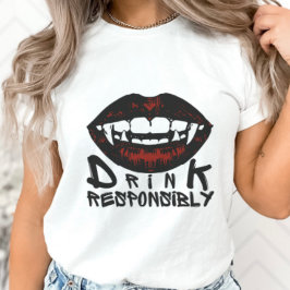 Camiseta Lábios Vermelhos Halloween Presas Vampiros Bebem R