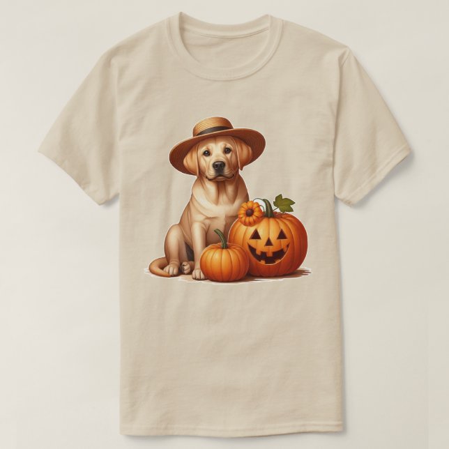 Camiseta Labrador Amarelo Puppy Vestindo Chapéu com Pumpkin (Frente do Design)