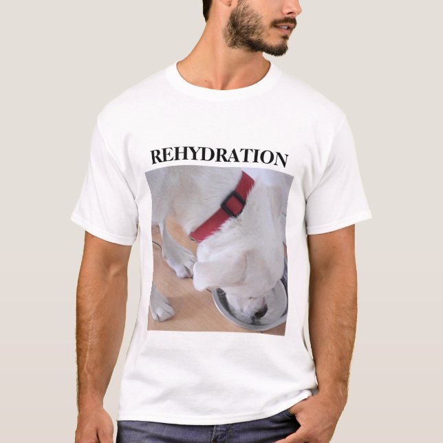 Camiseta Labrador Branco-Bonito Misturar Água Bebendo Cão-C (Frente)