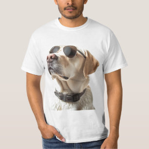 Camiseta Labrador com óculos de sol