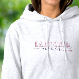 Camiseta Labrador Mãe Varsity Script Fundada