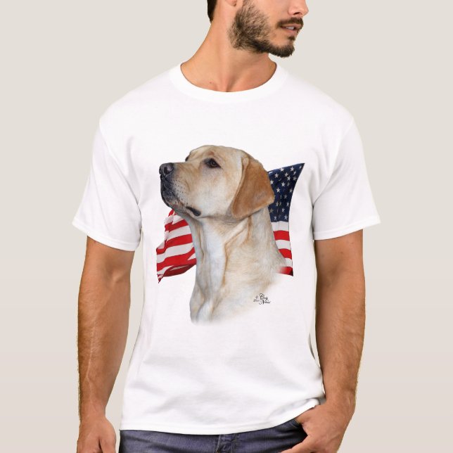Camiseta Labrador retriever amarelo com bandeira (Frente)