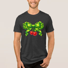 Camiseta Laço de Trevo Sortudo com Cerejas no Design Verde