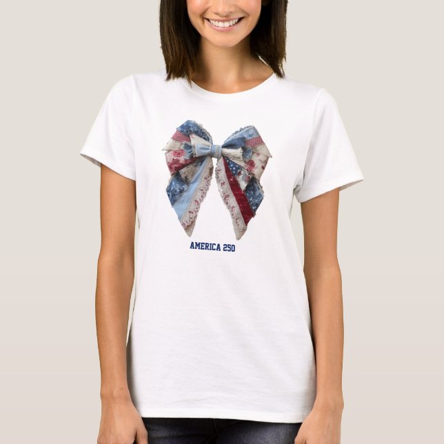 Camiseta Laço Patriótico em Patchwork Grandmillennial 4 de  (Frente)