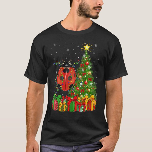 Camiseta Ladybug   Xmas Holiday Santa Ladybug Christmas Tre (Frente)