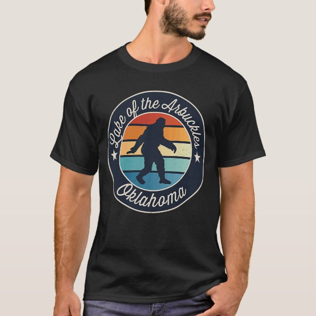 Camiseta Lago de Arbuckles Oklahoma Sasquatch Souvenir (Frente)
