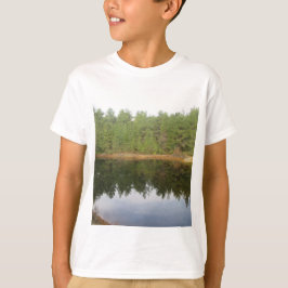 Camiseta Lago de Reflexão da Árvore do Pinheiro