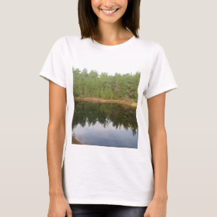 Camiseta Lago de Reflexão da Árvore do Pinheiro