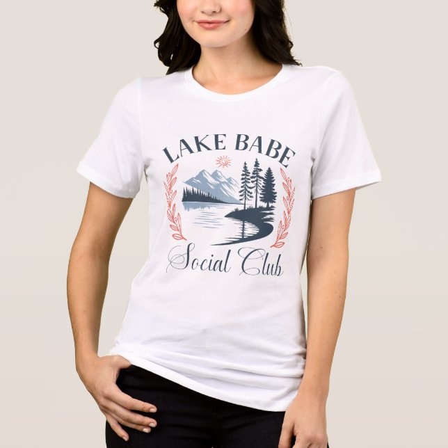 Camiseta Lake Babe Social Club – Fun Summer for Lake Lovers (Frente)