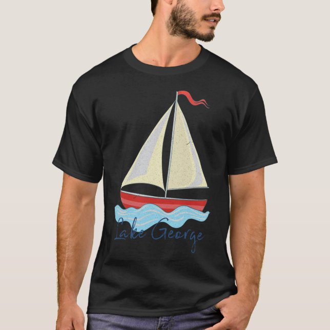 Camiseta Lake George Ny Vacation Sail Boat Sailing Boating  (Frente)