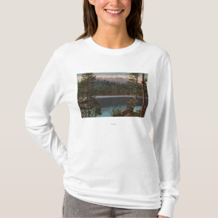 Camiseta Lake Tahoe, CA - olhando através do lago cascade