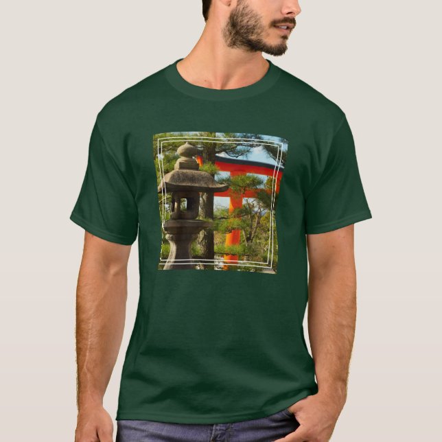 Camiseta Lanterna de Pedra e Portão Torii (Frente)