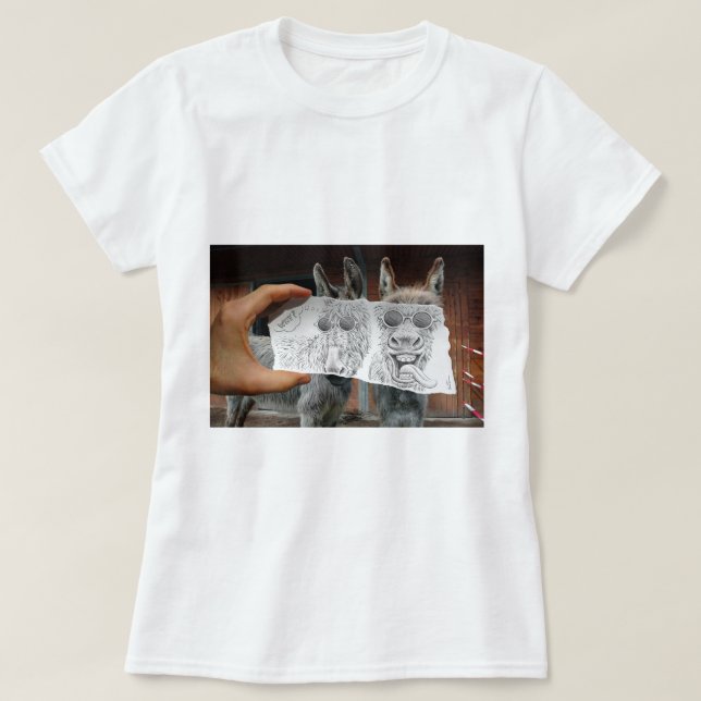 Camiseta Lápis contra a câmera - asnos loucos (Frente do Design)