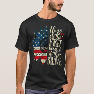Camiseta Lar Dos Livres Por Causa Da Corajosa Bandeira Dos