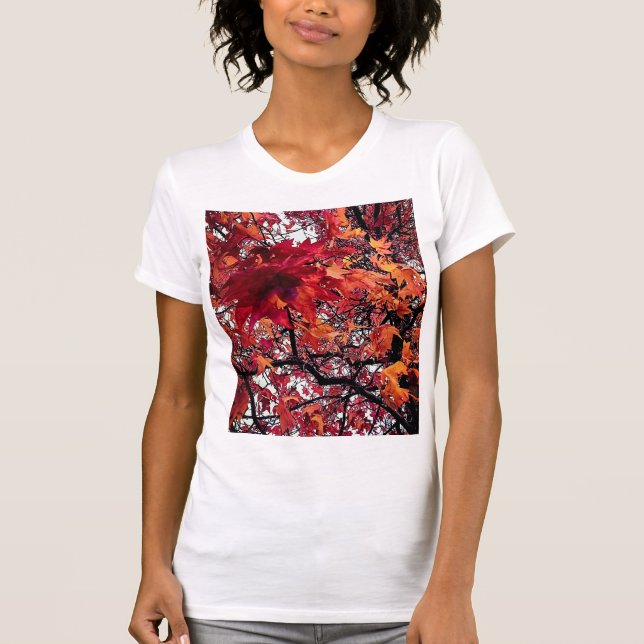 Camiseta Laranja e folhas vermelhas (Frente)