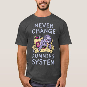 Camiseta Largura De Comida Rápida Em Um Sofá