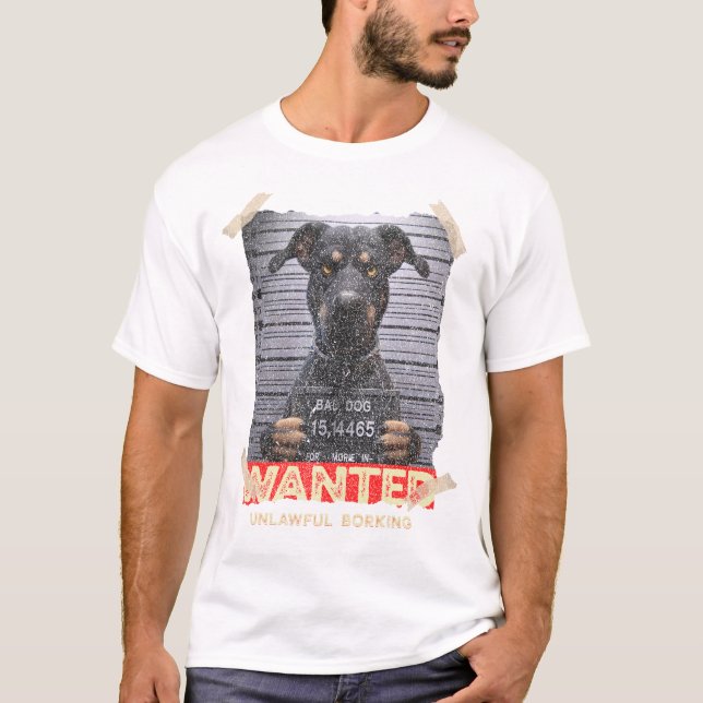 Camiseta Latidos Ilegais: A Advertência Severa do Doberman (Frente)