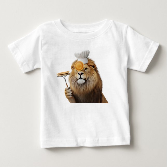 Camiseta Leão Chef Engraçado com Panquecas e Touca Isolado  (Frente)