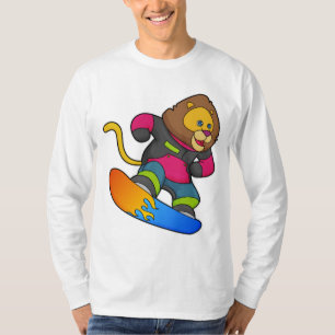 Camiseta Leão como Snowboarder com Snowboard