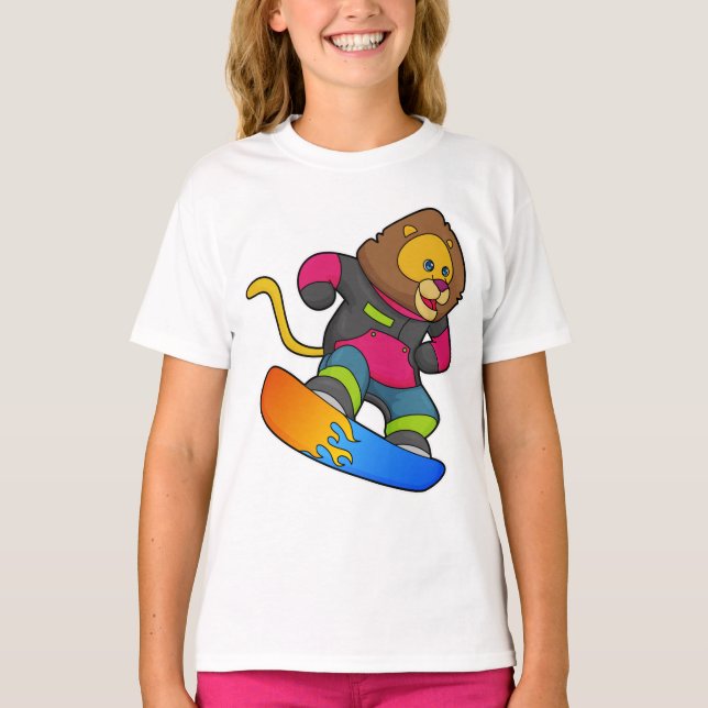 Camiseta Leão como Snowboarder com Snowboard (Frente)