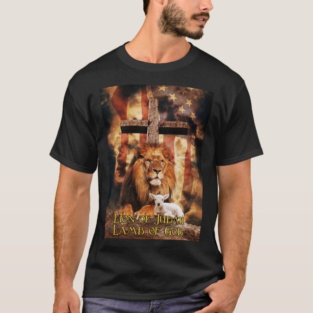 Camiseta Leão De Judah Lamb Da Casa Engraçada De Deus Prese (Frente)