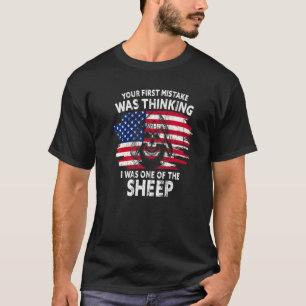 Camiseta Leão Seu Primeiro Erro Foi Pensar Que Eu Era um do