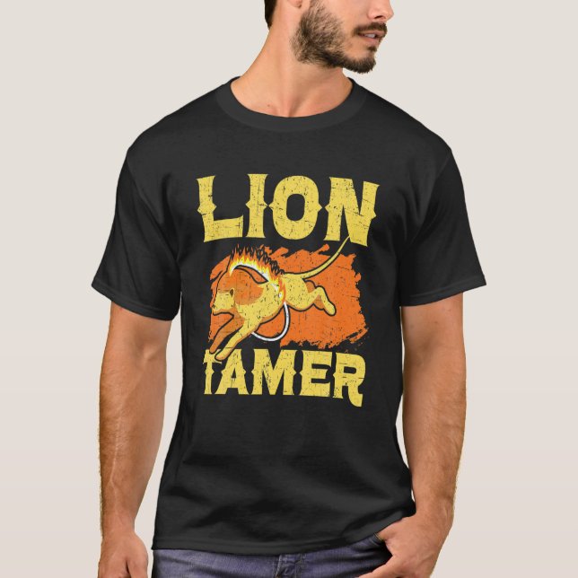 Camiseta Leão Tamer Funcionarios Circus Costume Carnaval Te (Frente)