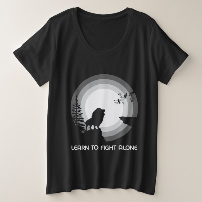 Camiseta Learn to Fight Alone – Lion Under Moonlight (Frente do Design)