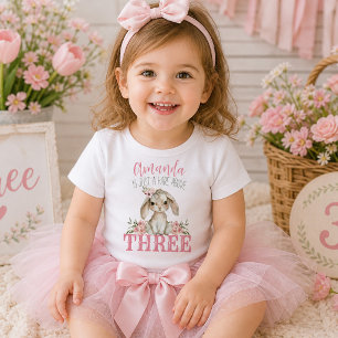 Camiseta Lebre Acima de Três Meninas Bebês Coelho Aniversár