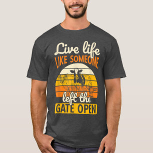 Camiseta Left Gate Open Ranch Farmer Farming Animal Cow 
