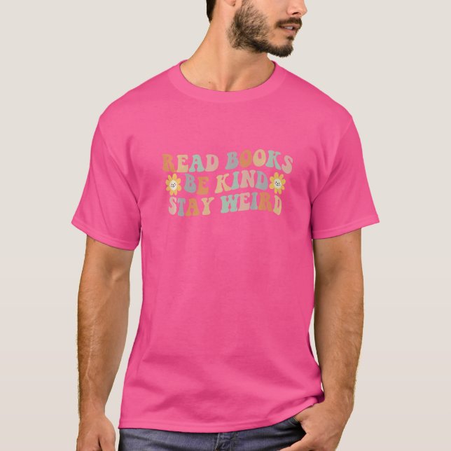 Camiseta Leia os livros, fique estranho, veja a página 1 (Frente)
