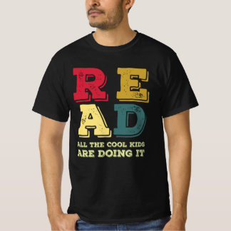 Camiseta Leia Tudo O Que As Crianças Fixe Estão Fazendo