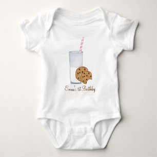 Camiseta leite e biscoitos