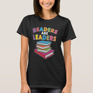 Camiseta Leitores São Líderes - Design Colorido de Pilha de