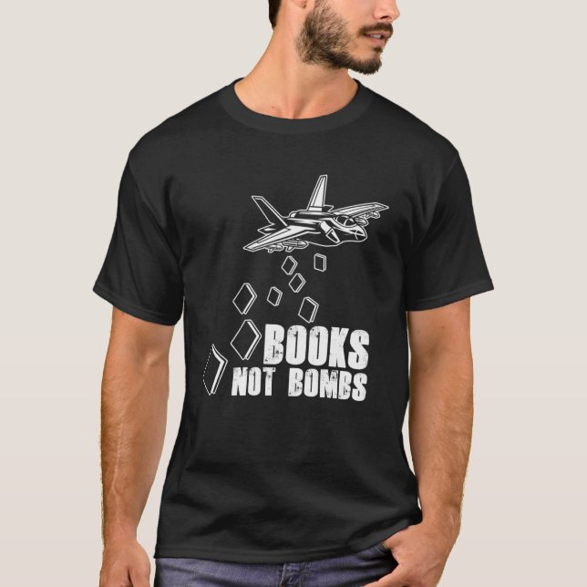 Camiseta Leitura do Livro de Livros Não Bombas Literatura (Frente)