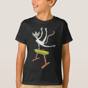 Camiseta Lemur que executa em um cavalo de pommel