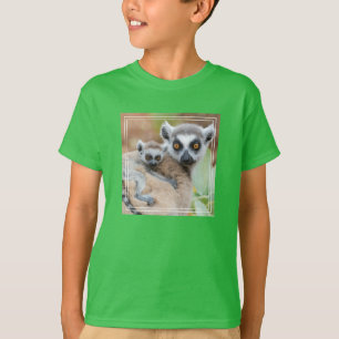 Camiseta Lêmure-de-cauda-anelada bebê nas costas da mãe
