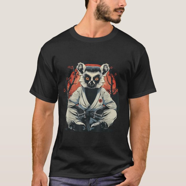 Camiseta Lêmure de Kickboxing Taekwondo Caratê MMA Engraçad (Frente)