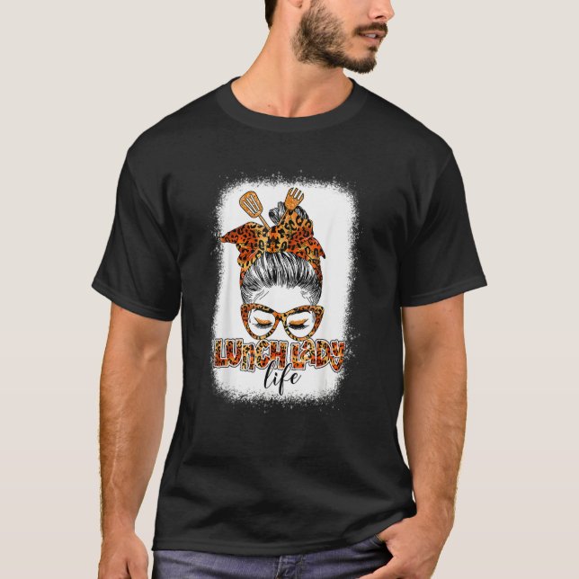 Camiseta Leopard Mesy Bun Lunch Lady Blessed Lunch Lady Tha (Frente)