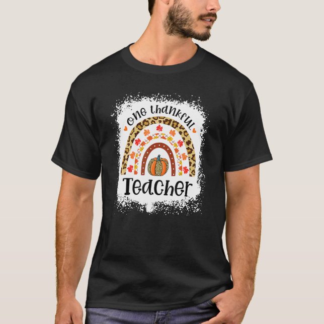 Camiseta Leopard Pumpkin Cai no Arco-Íris Um Professor agra (Frente)