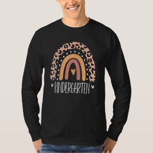 Camiseta Leopard Rainbow Day Of School 2022 Kindergart