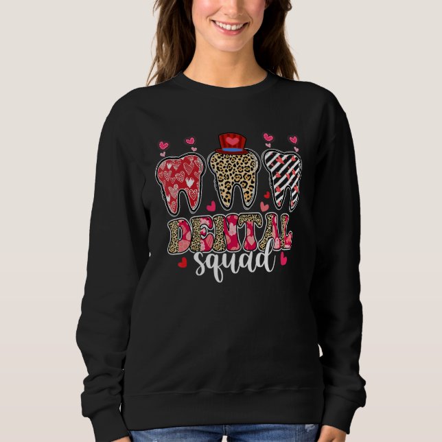 Camiseta Leopard Teeth Hearts Dental Squad Valentine's Day  (Frente)