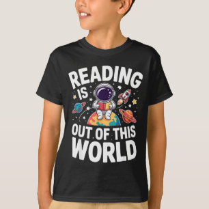 Camiseta Ler é fora deste mundo livros engraçados do espaço